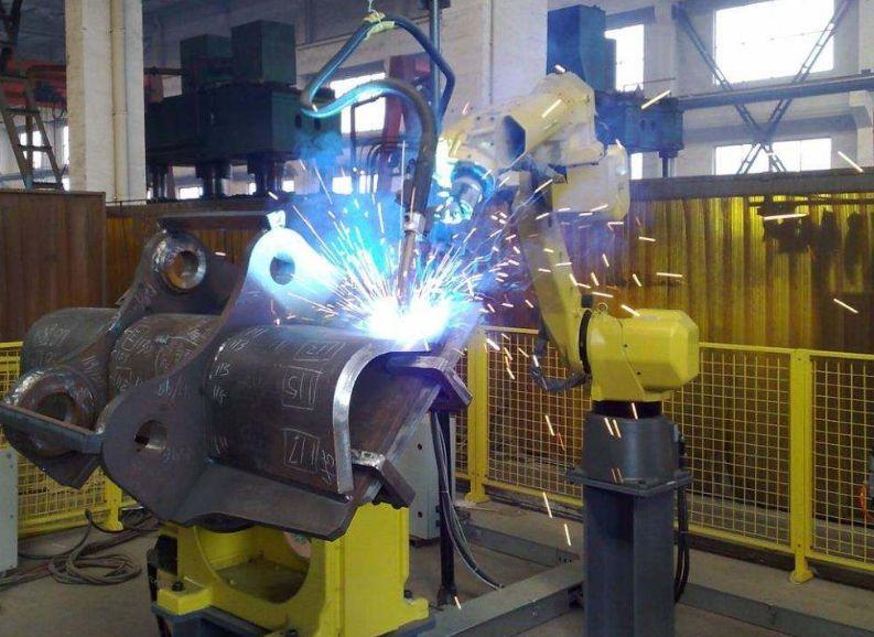 工業智能機器人集成化焊接可以使用多長時間